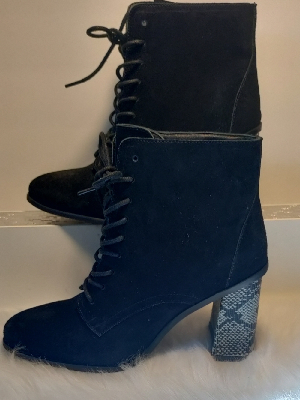 NWOT-Journee Signature Edda Black Suede Snake Print Heel Booties Size 9.5